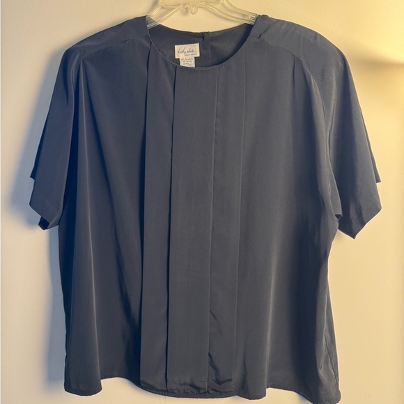 Kathy White VintageChic Black Pleated Blouse with Shoulder pads 22W/24W - Picture 1 of 5